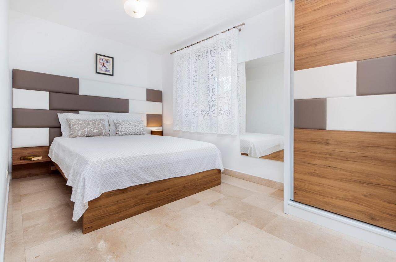 Guesthouse Santin Rovinj Eksteriør billede