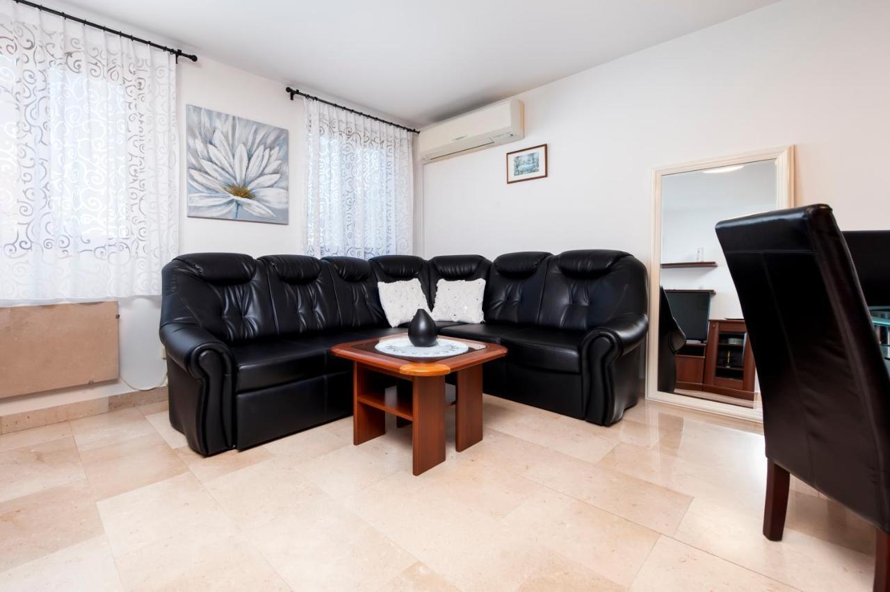 Guesthouse Santin Rovinj Eksteriør billede